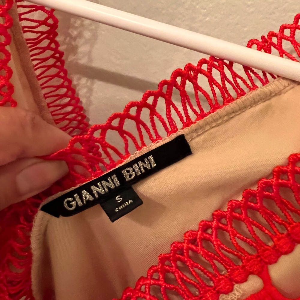 Red Gianni Bini dress. Size small but closer to 2/4